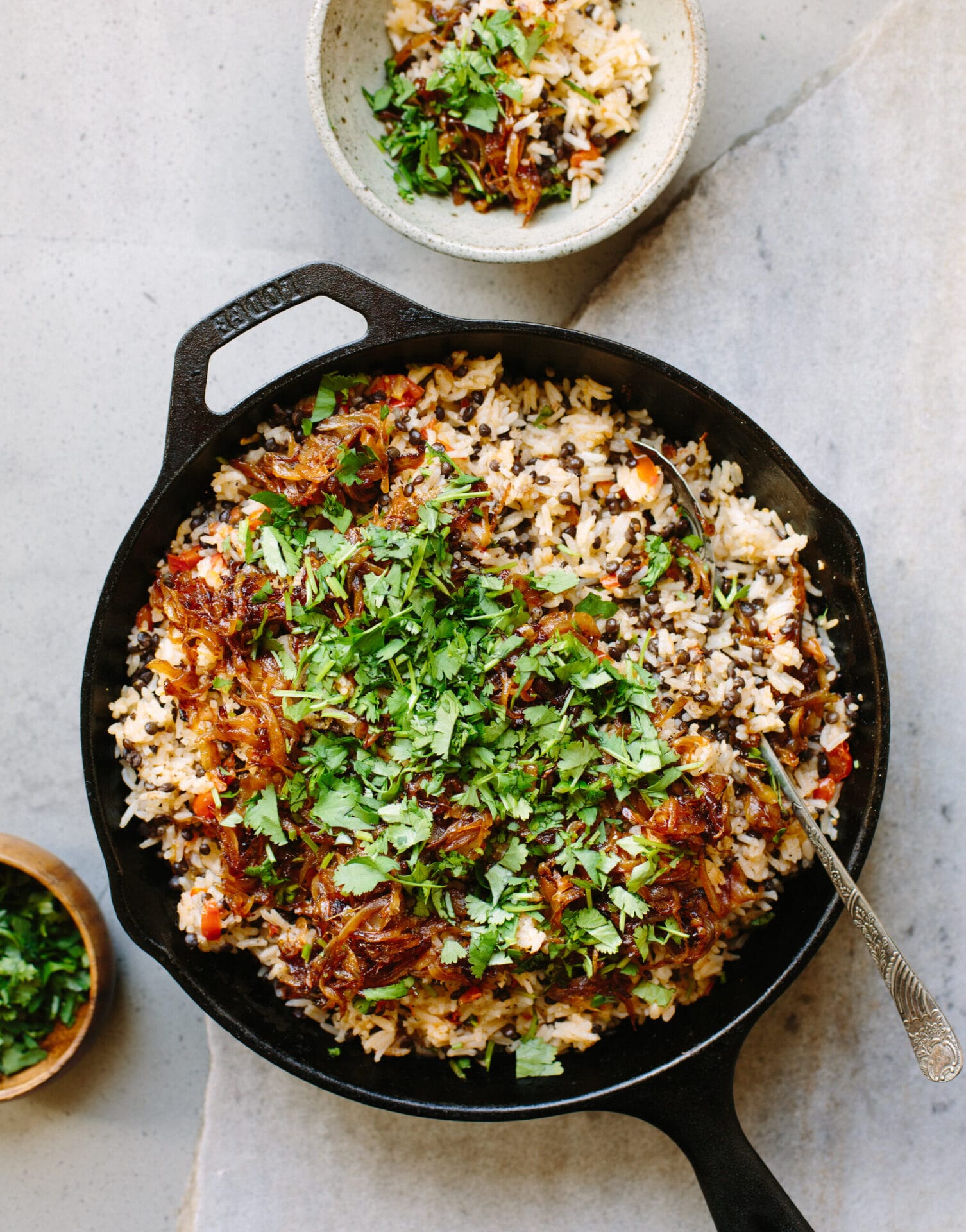 RECIPE: Tomato pilaf w/ black lentils + caramelised onion
