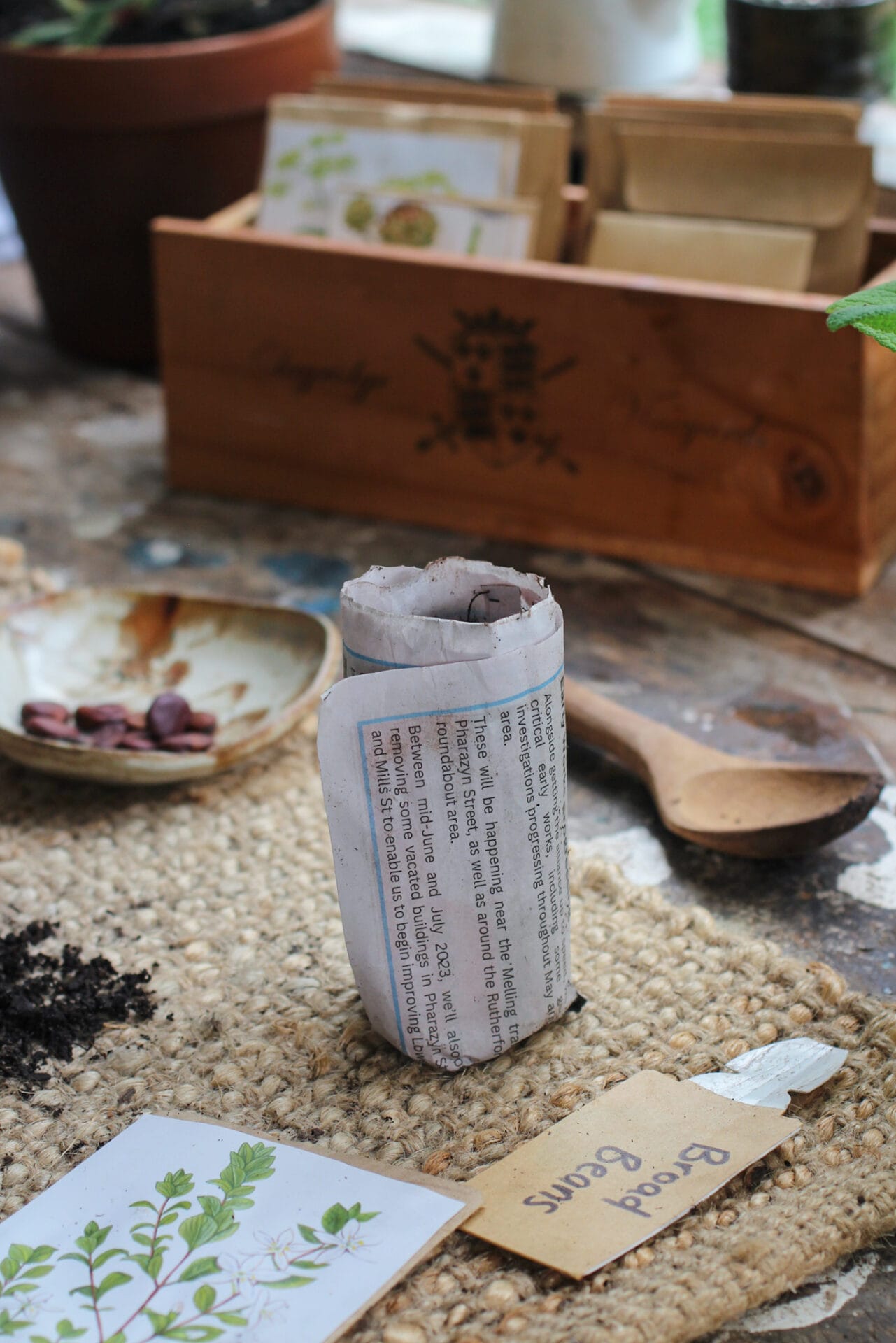 Paper pots for planting seeds Paper pots for planting seeds