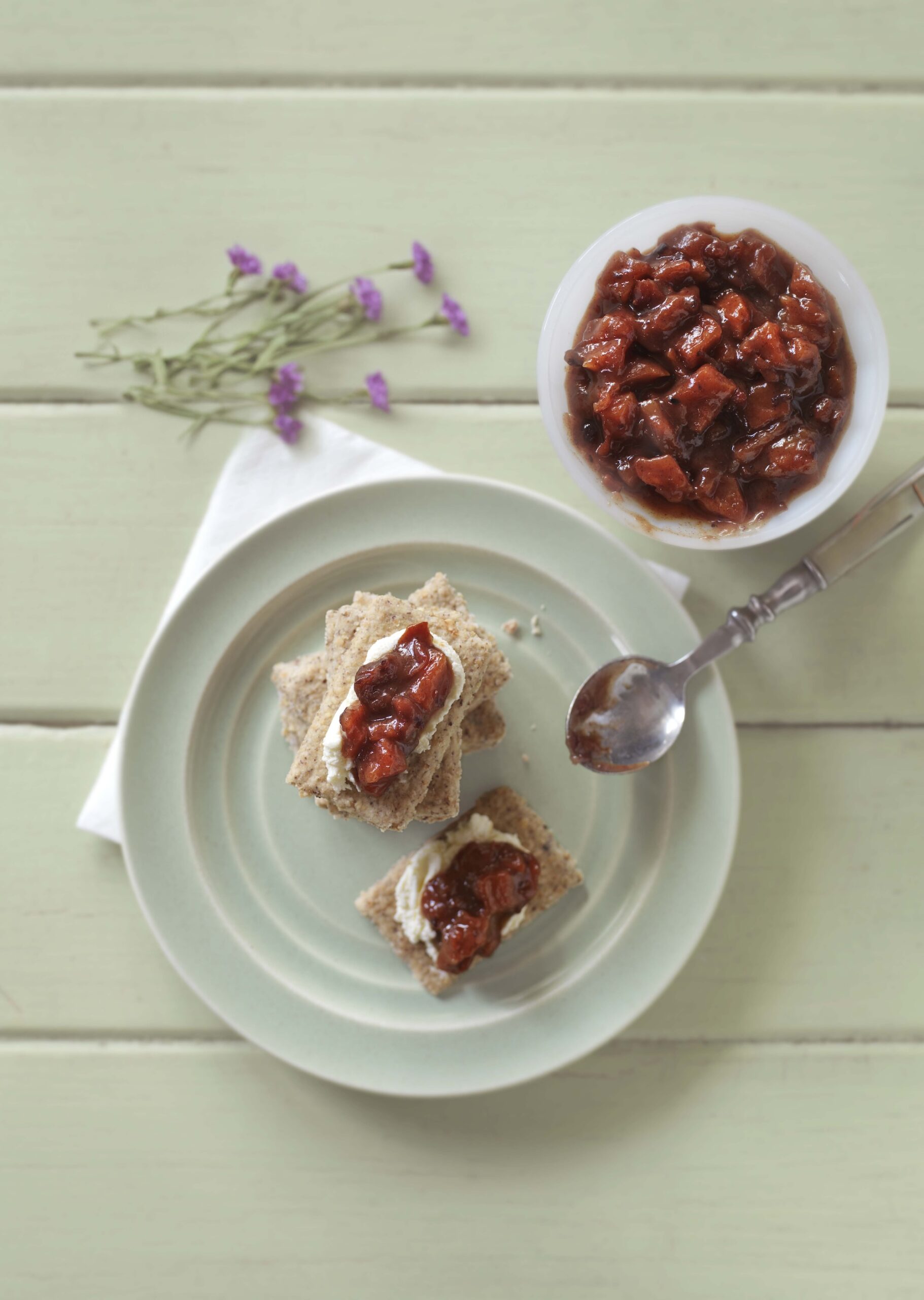 Persimmon, tamarind + date chutney