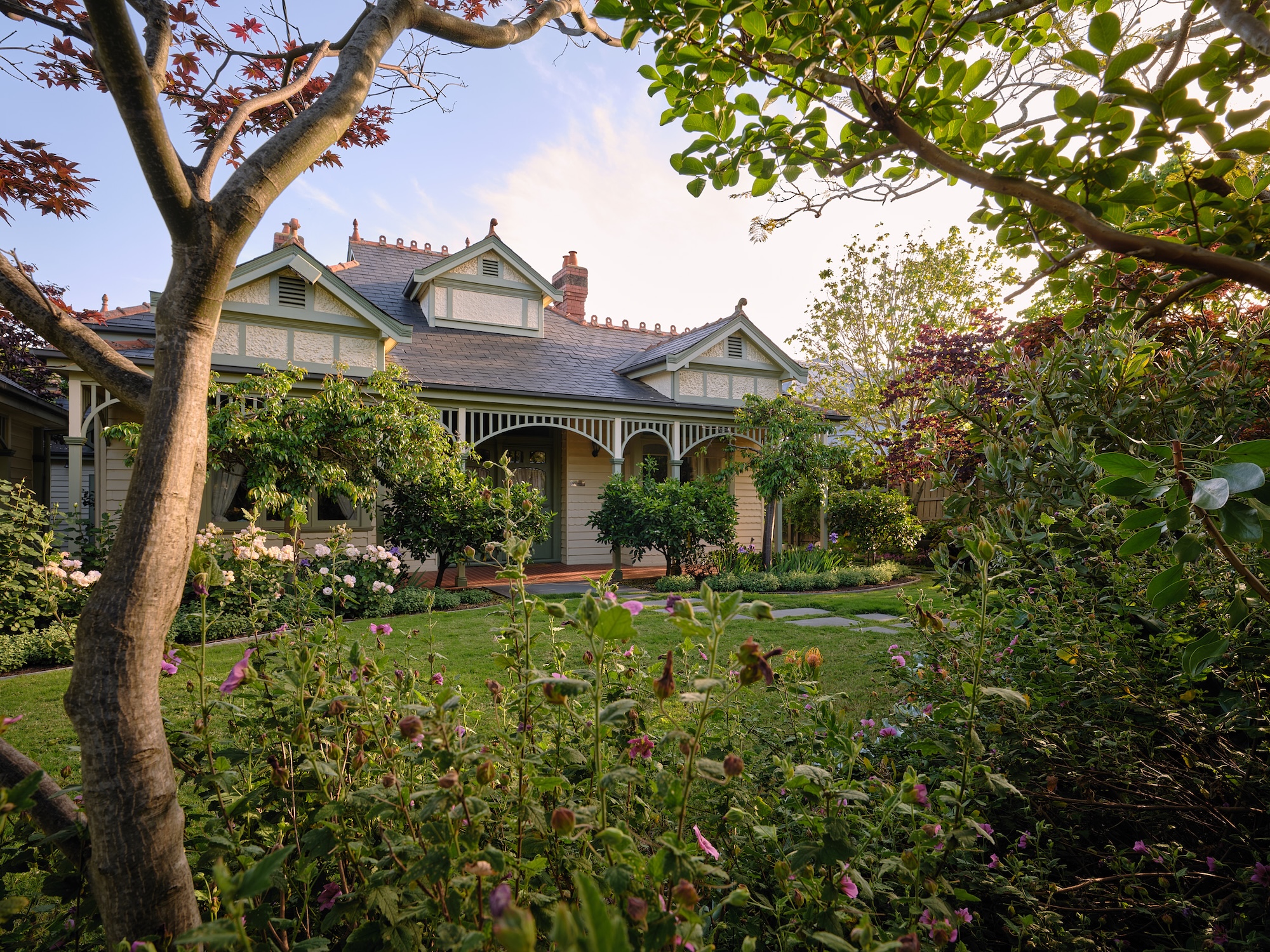 Caroline Hyett X Sage Journal - Queen Anne Garden