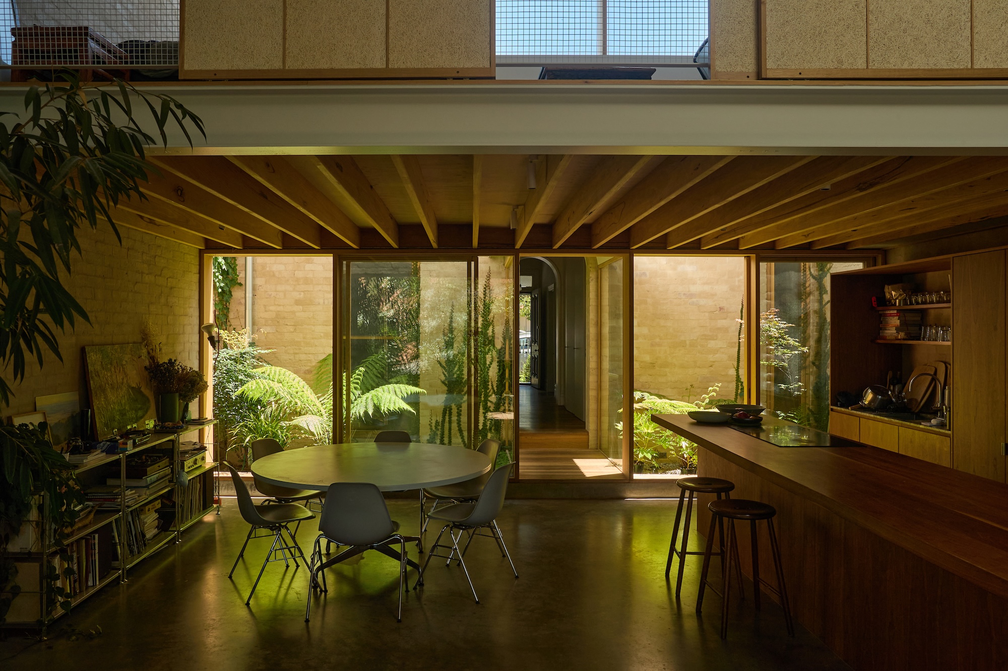 x Jala’s contemporary garden design blending architecture and greenery seamlessly.