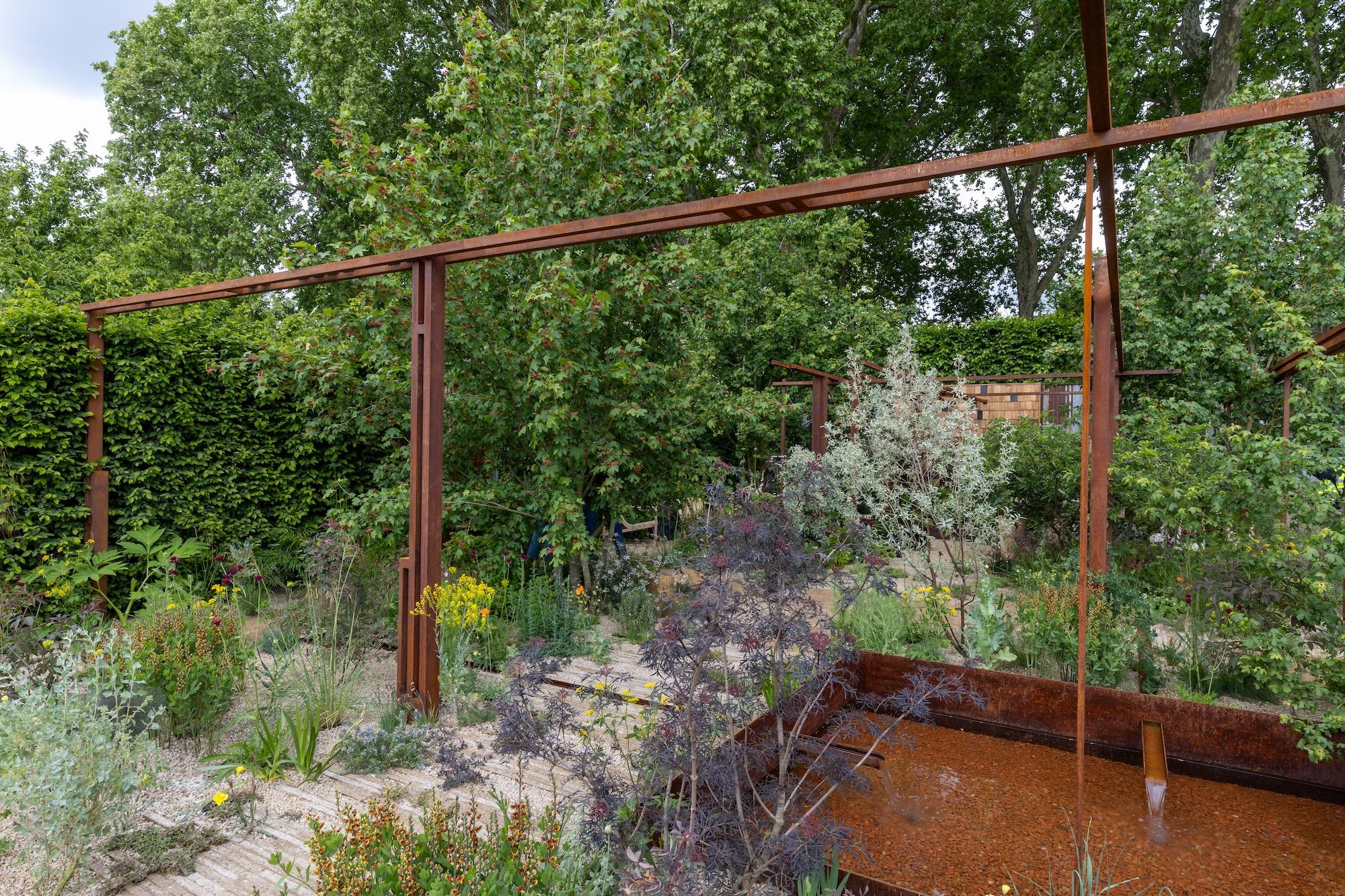 - The Children’s Society Garden x